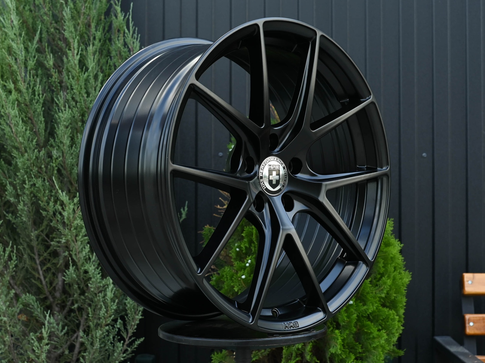 R19 HRE P101 Стиль 8.5J ET38 5*114.3 Черный