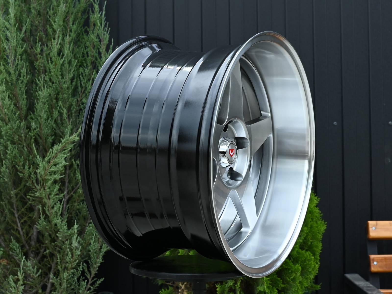R17 Taigiro EVO 9.5 ET15 5*100 Темный хром