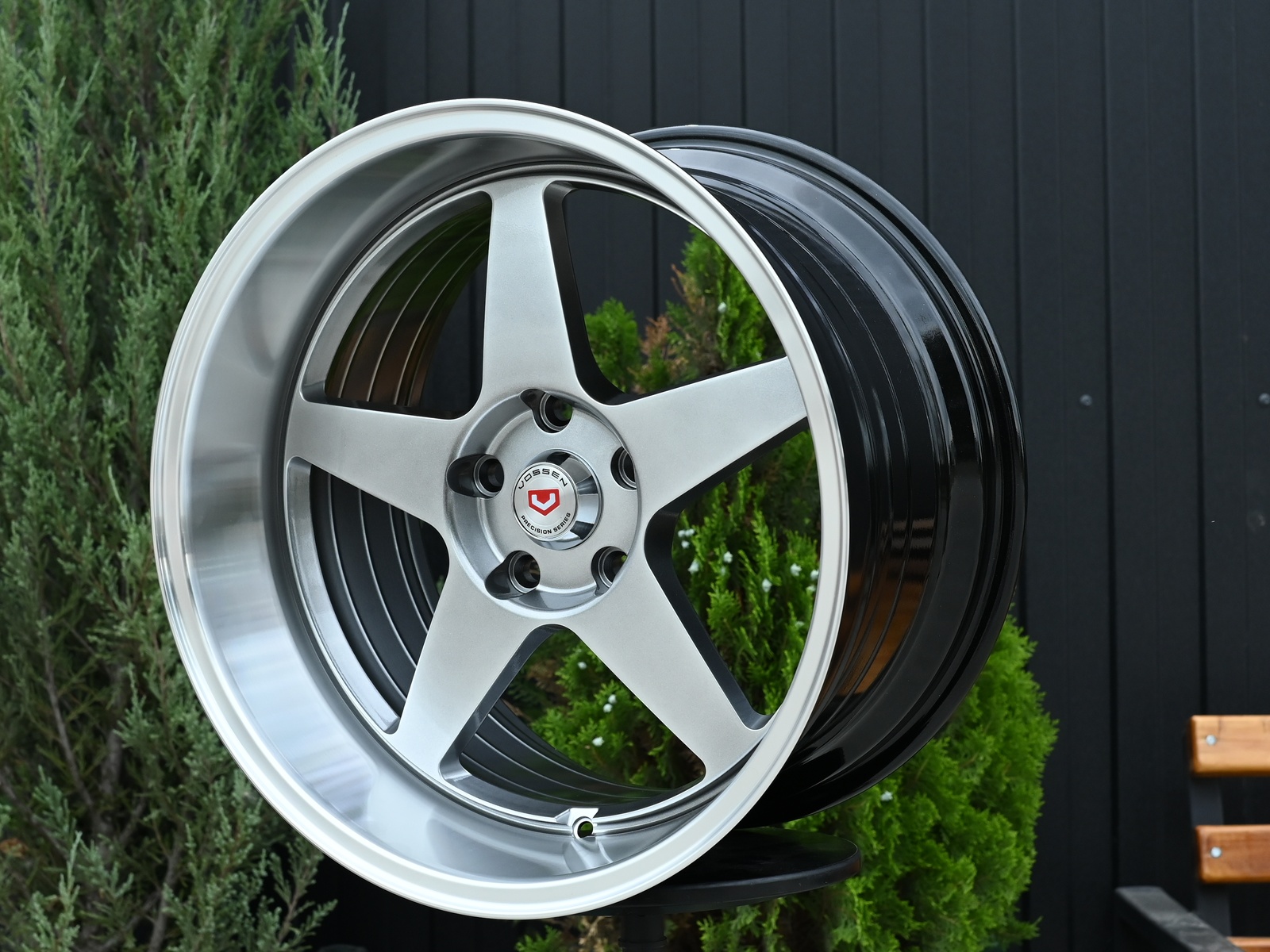 R17 Taigiro EVO 9.5 ET15 5*100 Темный хром