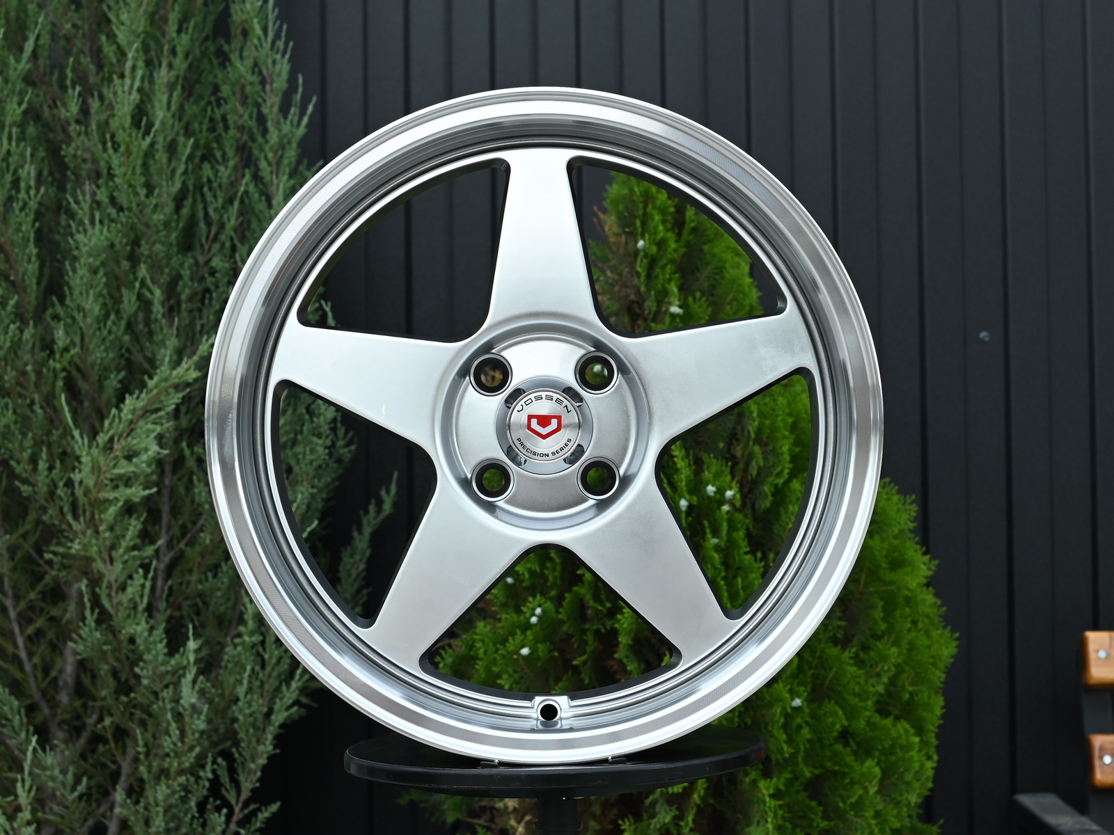 R16 Taigiro EVO 7.5 ET30 4*100 Темный хром