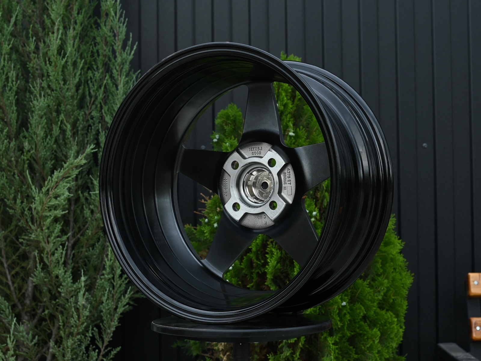 R16 Taigiro EVO 7.5 ET30 4*100 Темный хром