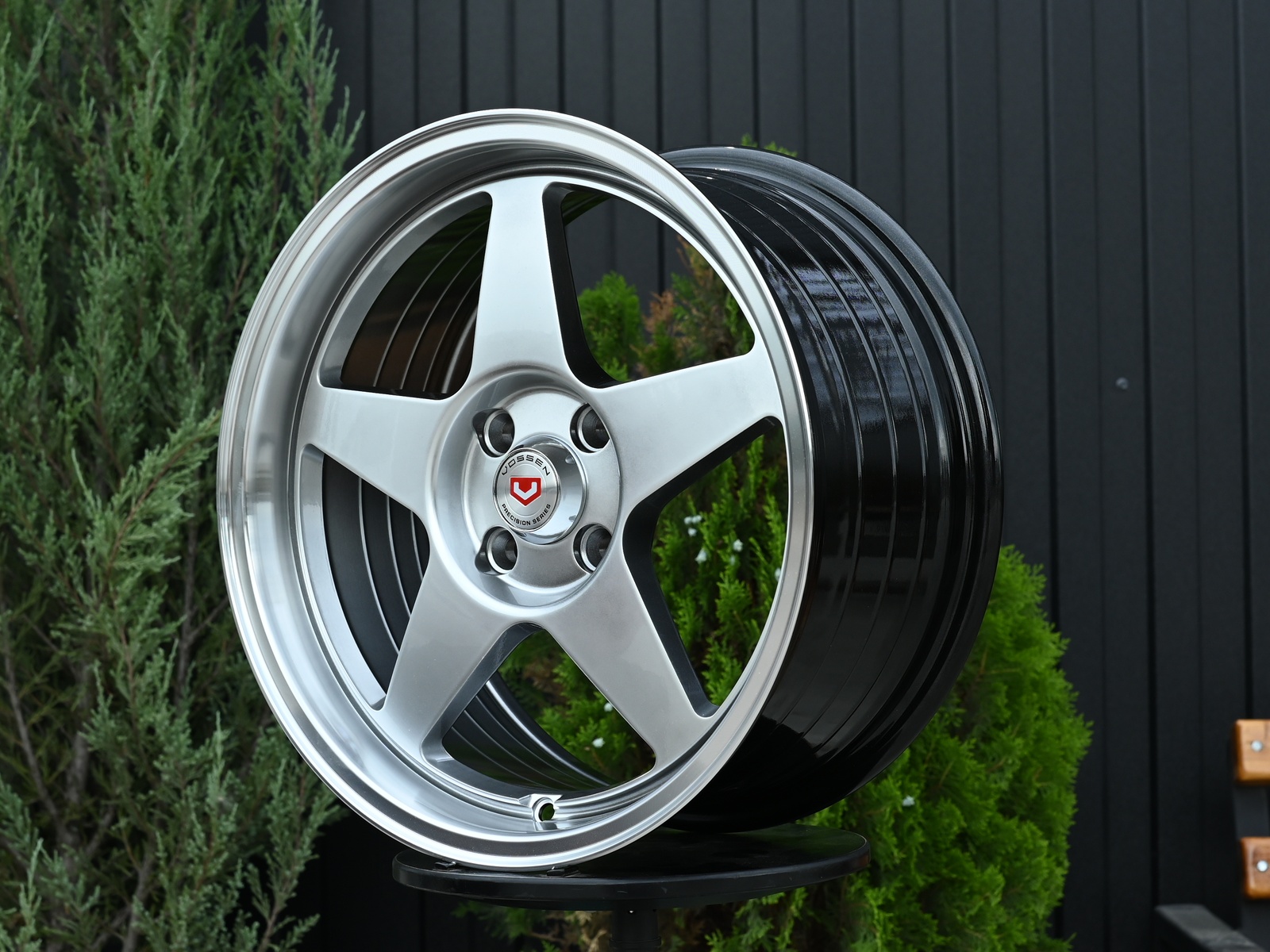R16 Taigiro EVO 7.5 ET30 4*100 Темный хром