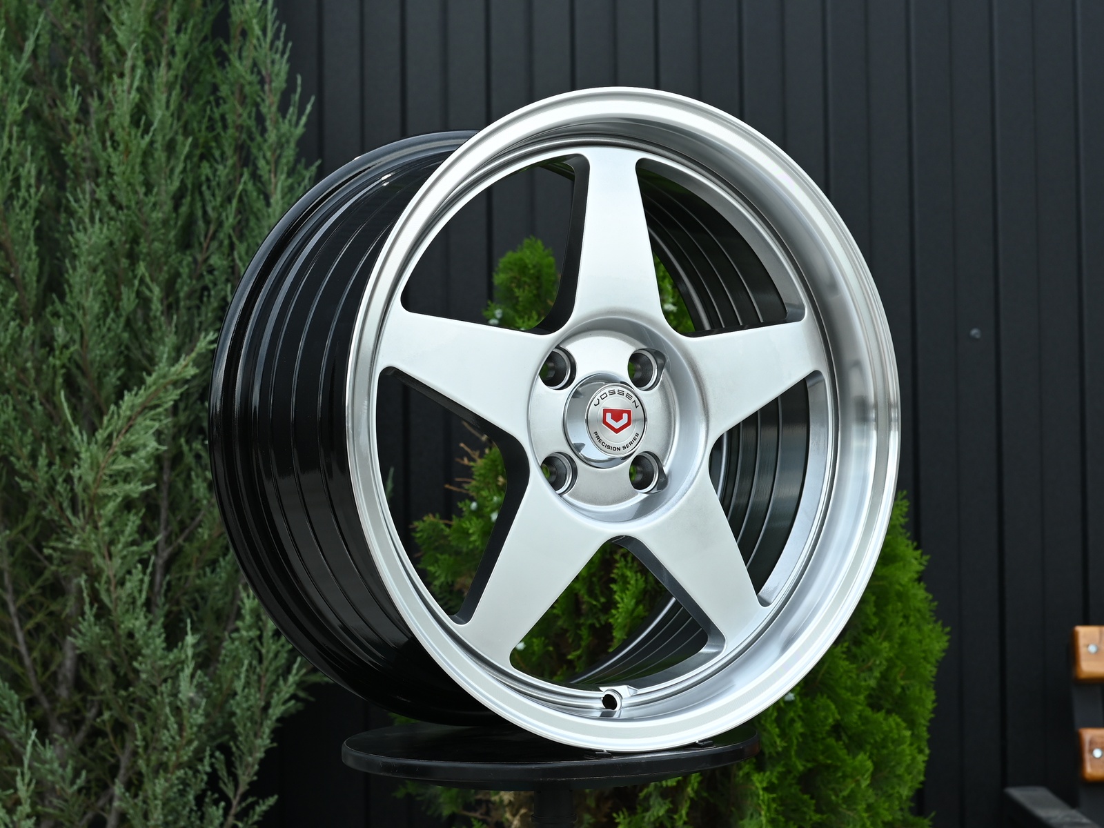 R16 Taigiro EVO 7.5 ET30 4*100 Темный хром