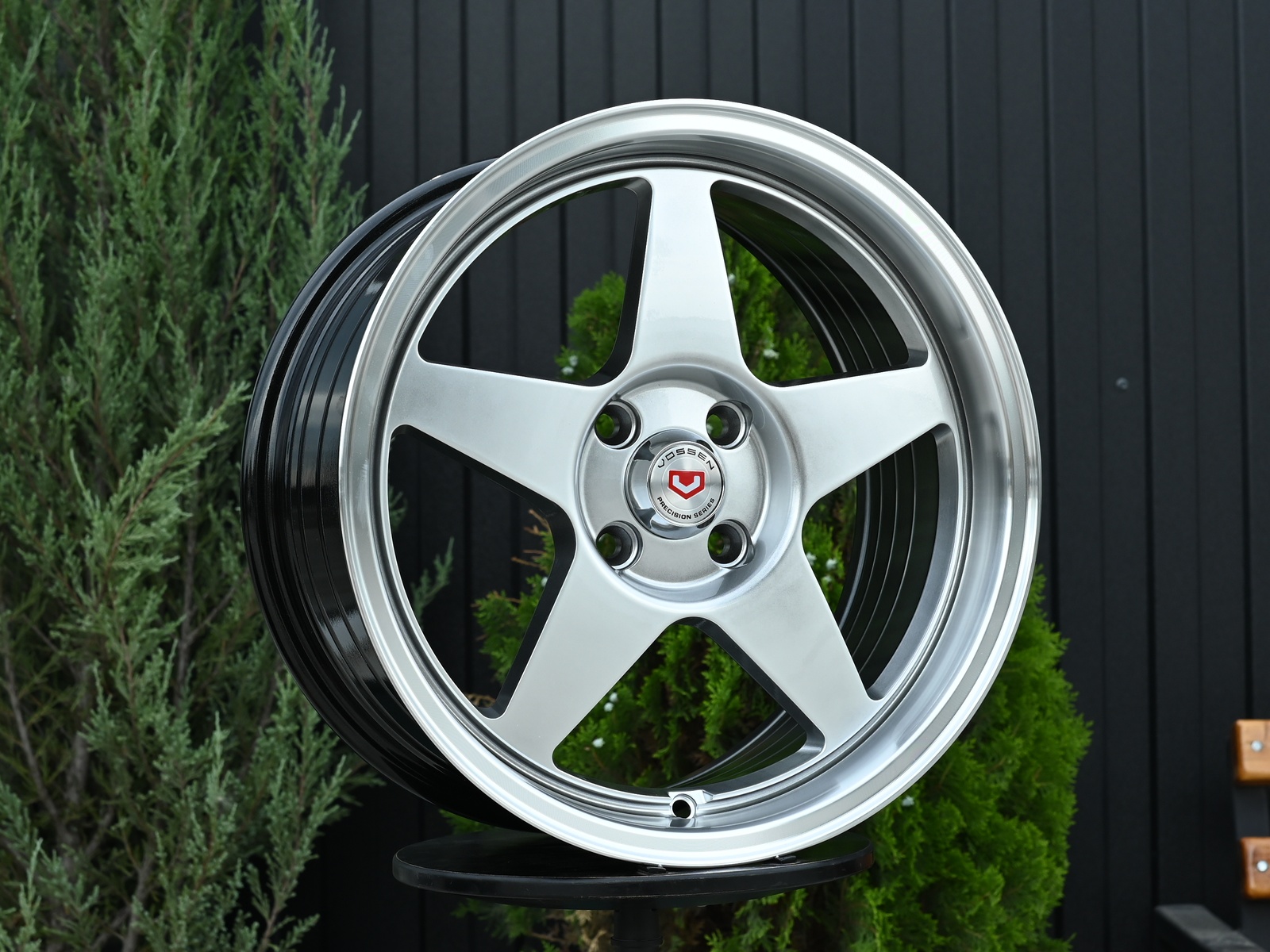 R16 Taigiro EVO 7.5 ET30 4*100 Темный хром