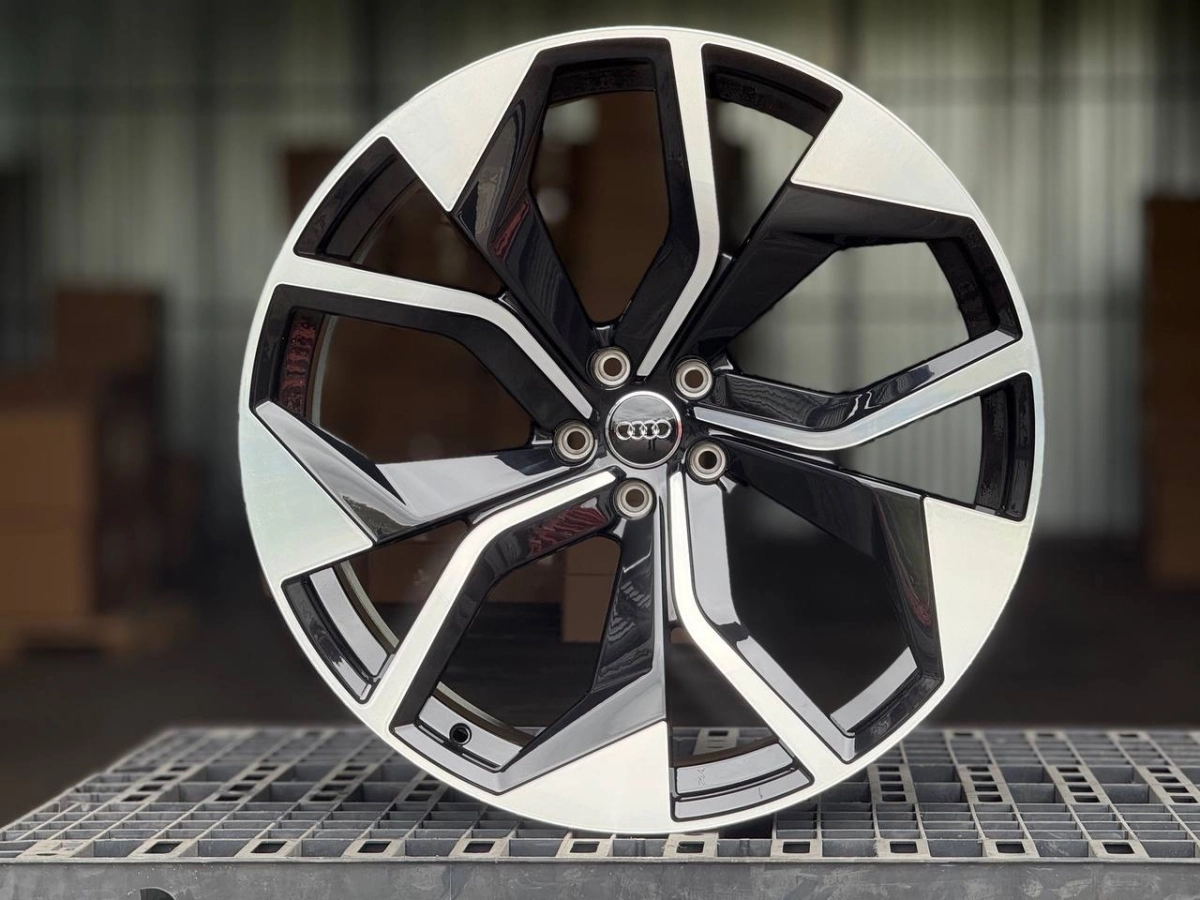 AUDI FORGED YC7582