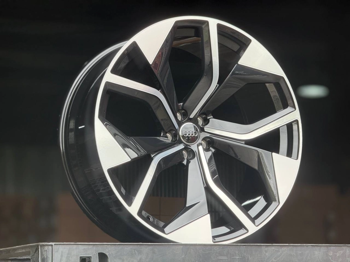 AUDI FORGED YC7582