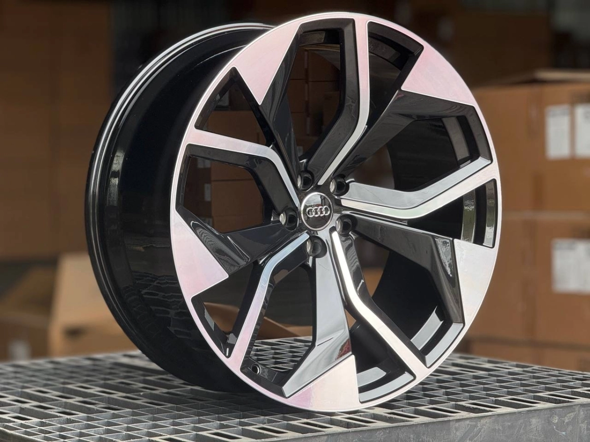 AUDI FORGED YC7582