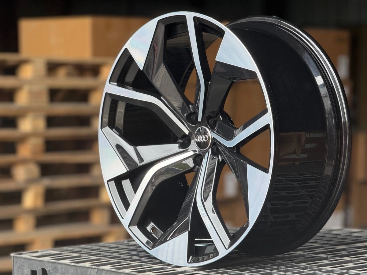 AUDI FORGED YC7582