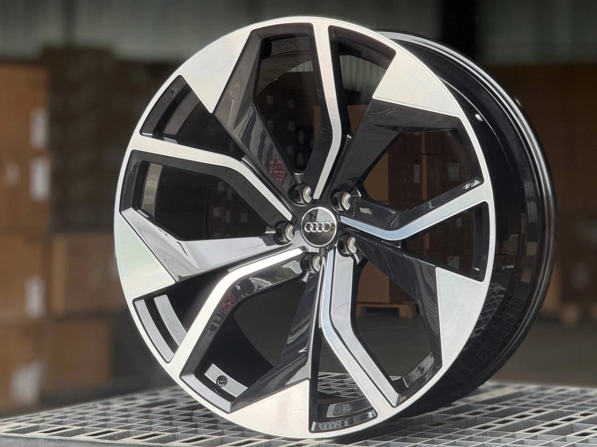 AUDI FORGED YC7582