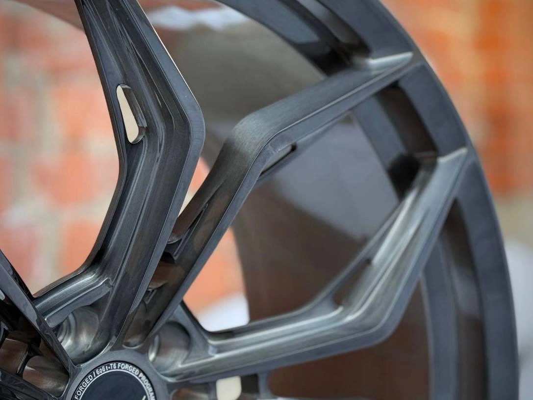 BRIXTON FORGED AUDI YC7833 D23