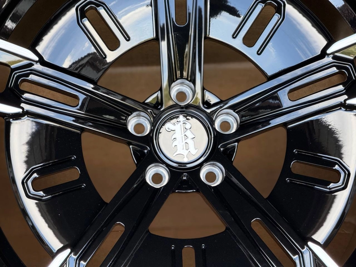 BMW XM 250176