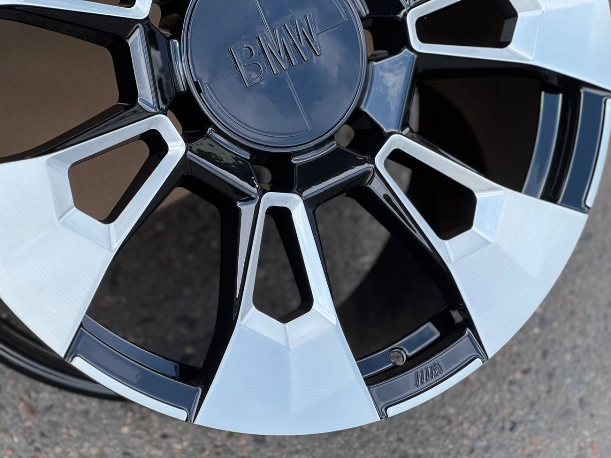 BMW XM 250155