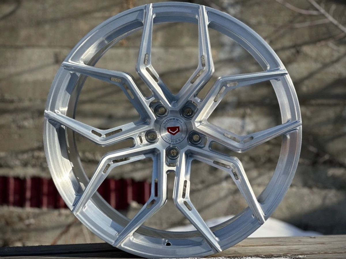 AUDI Q7/Q8 VOSSEN YH2018