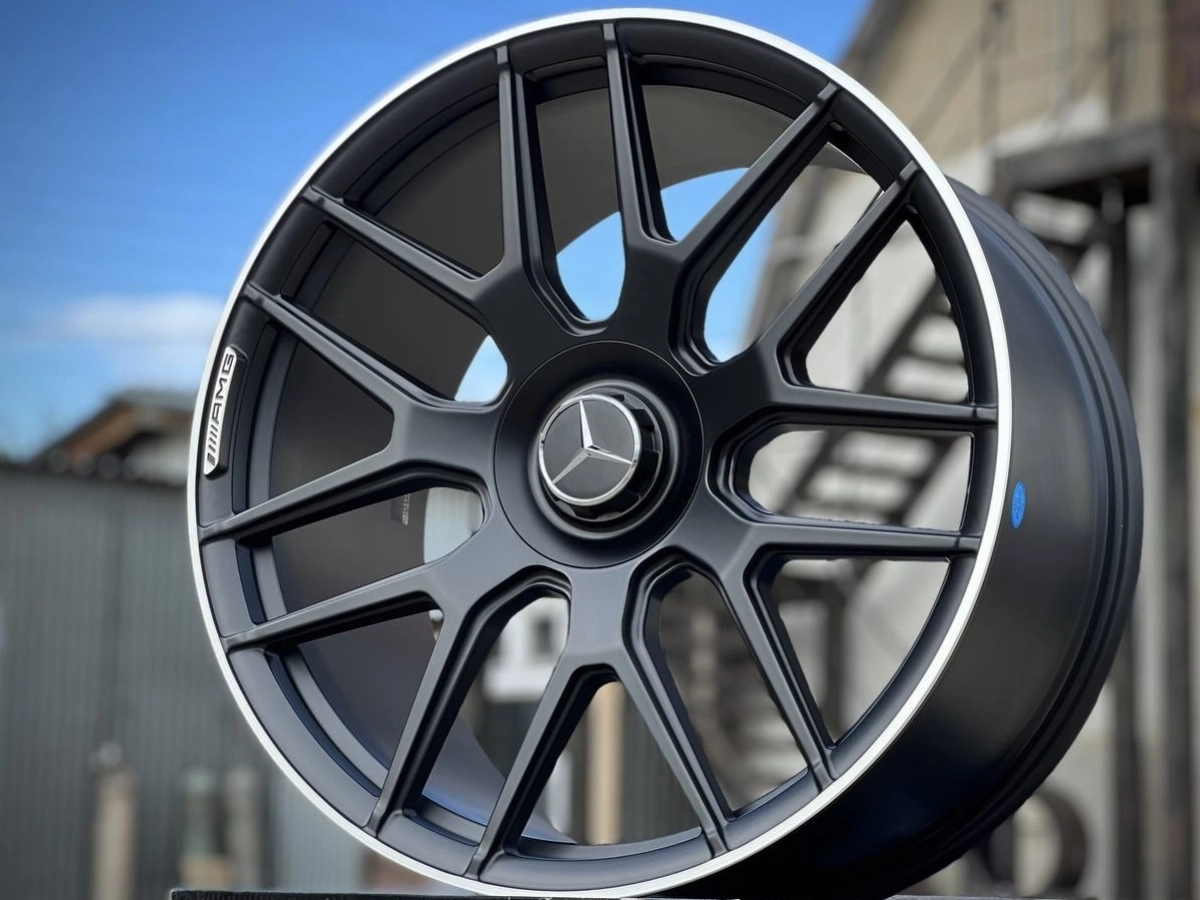 Mercedes-Benz G-Class YC095