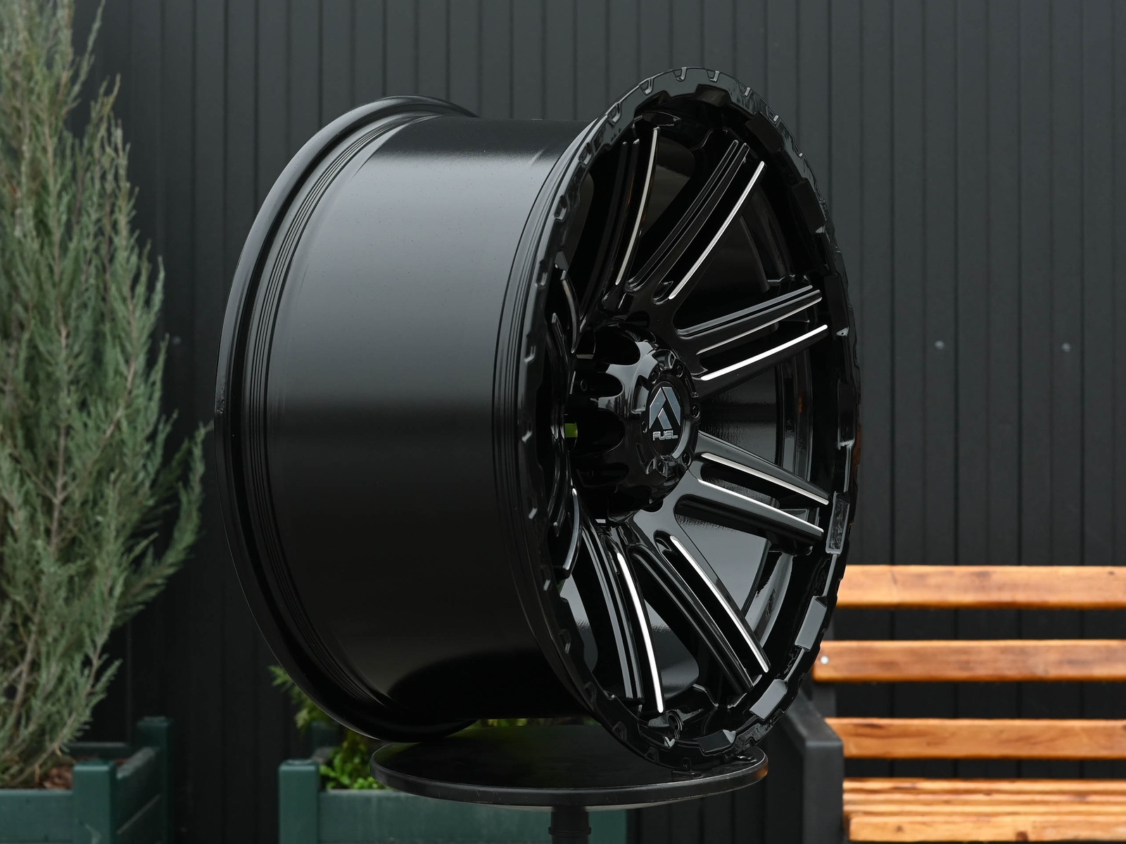 R18 Fuel FBX 5258 Стиль 9.0J ET12 6*139.7 Черный ФЗ