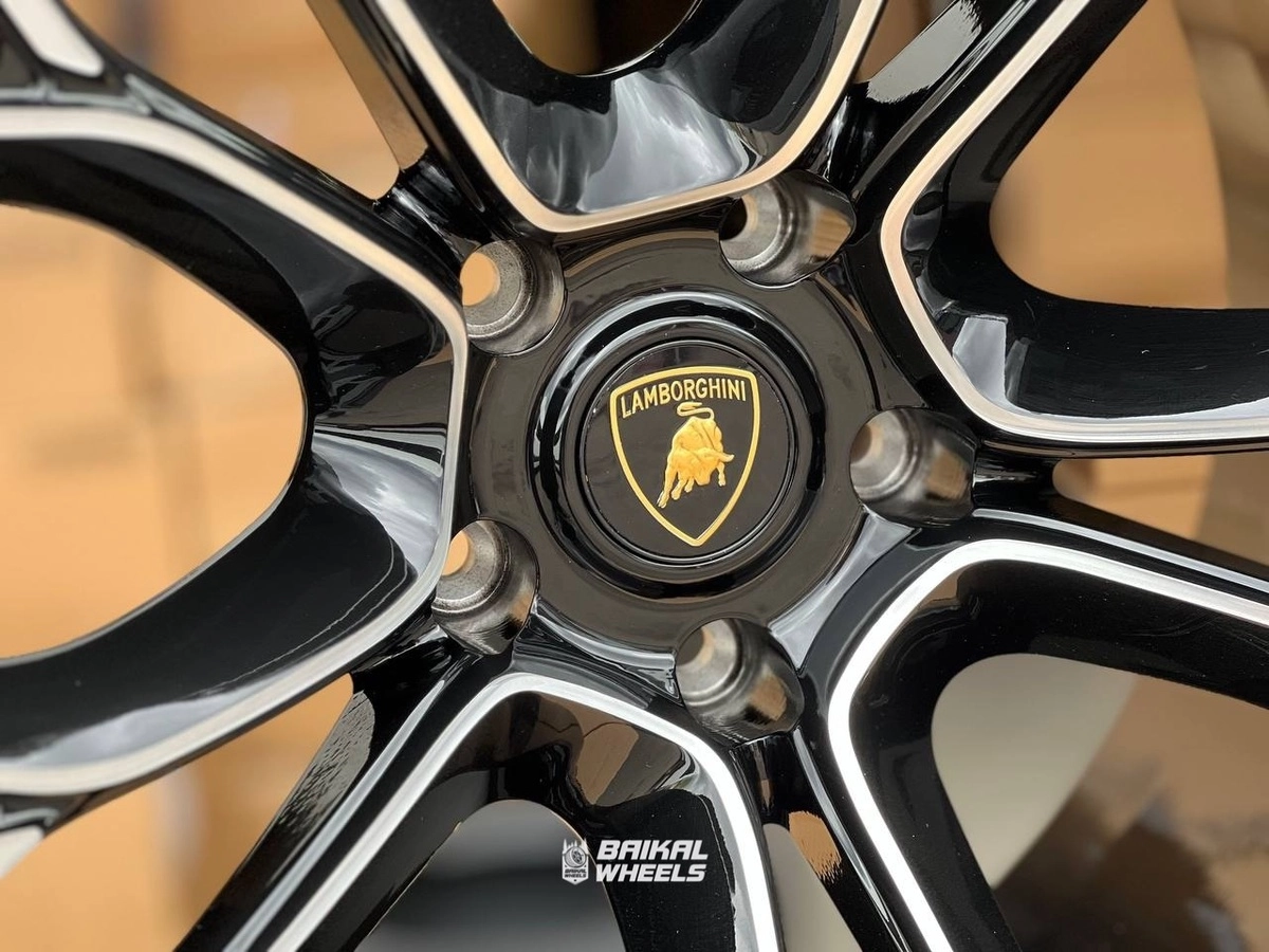 Lamborghini Urus 2302217