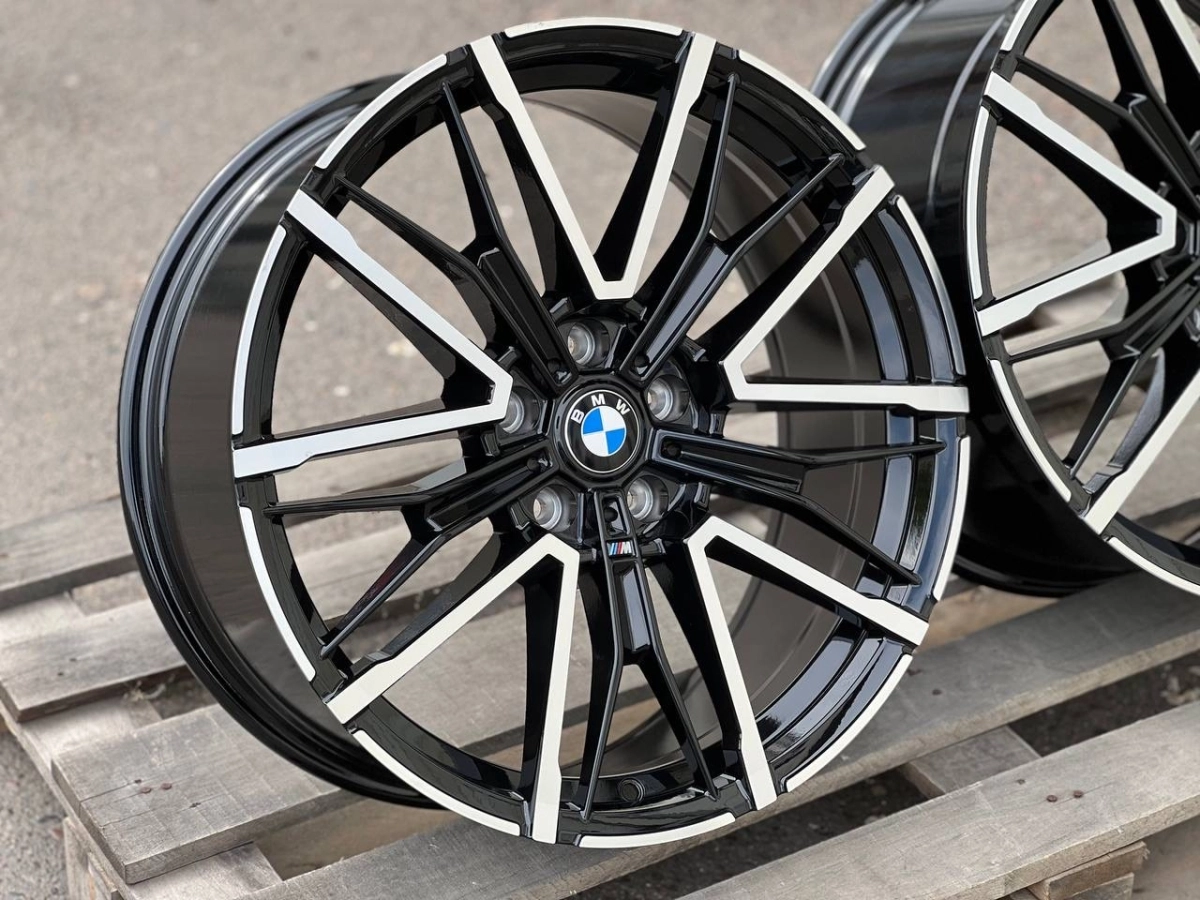 BMW F8817