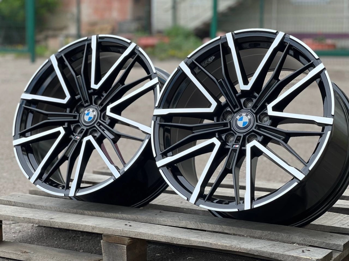 BMW F8817