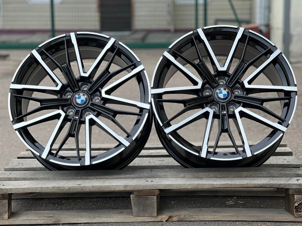 BMW F8817