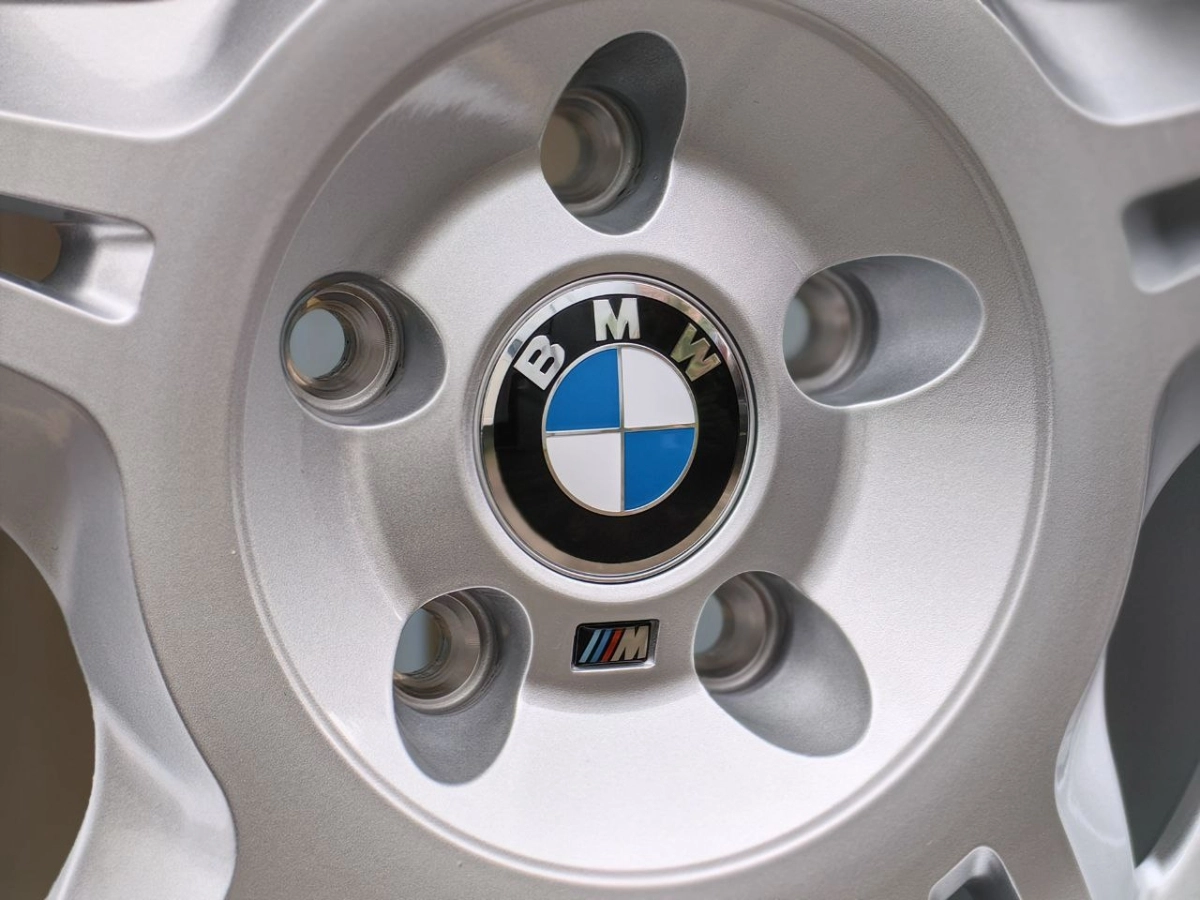 BMW 24 Style L2289
