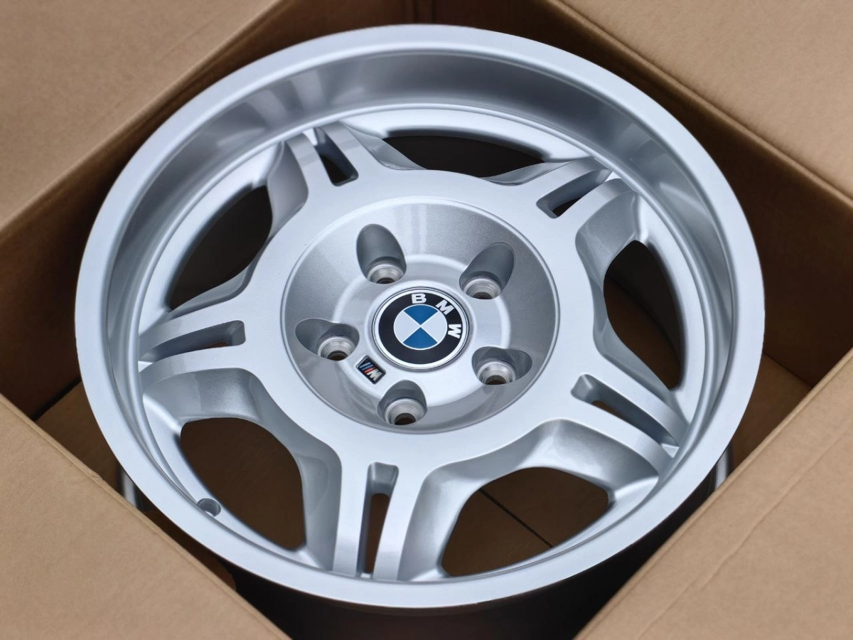 BMW 24 Style L2289