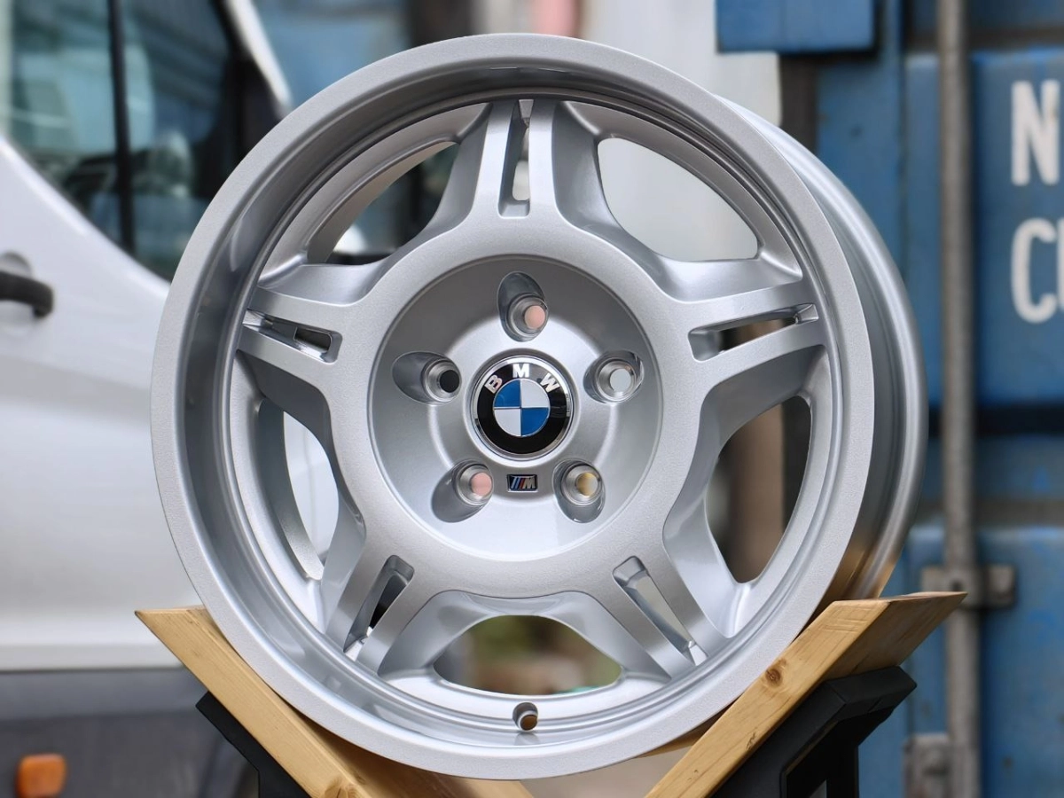 BMW 24 Style L2289