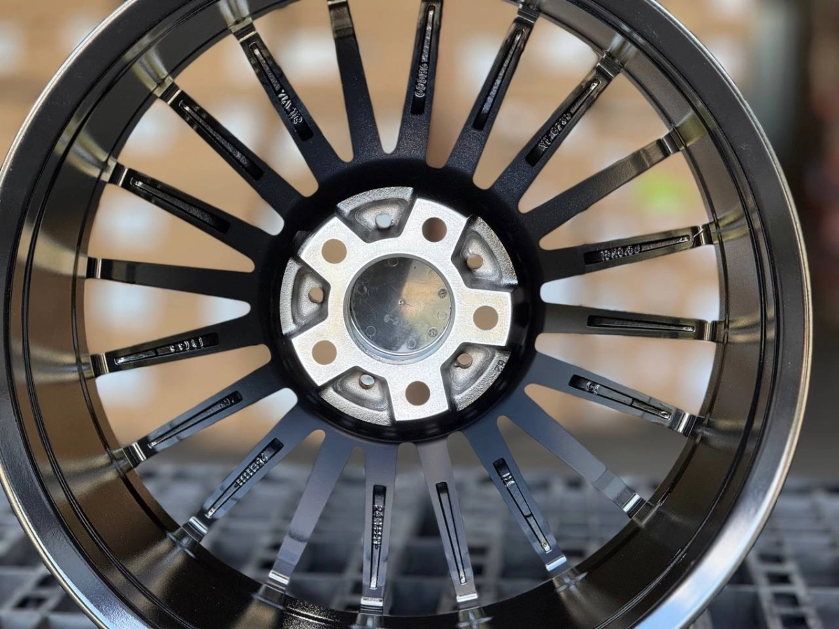 MERCEDES AMG YF0235 FlowForming