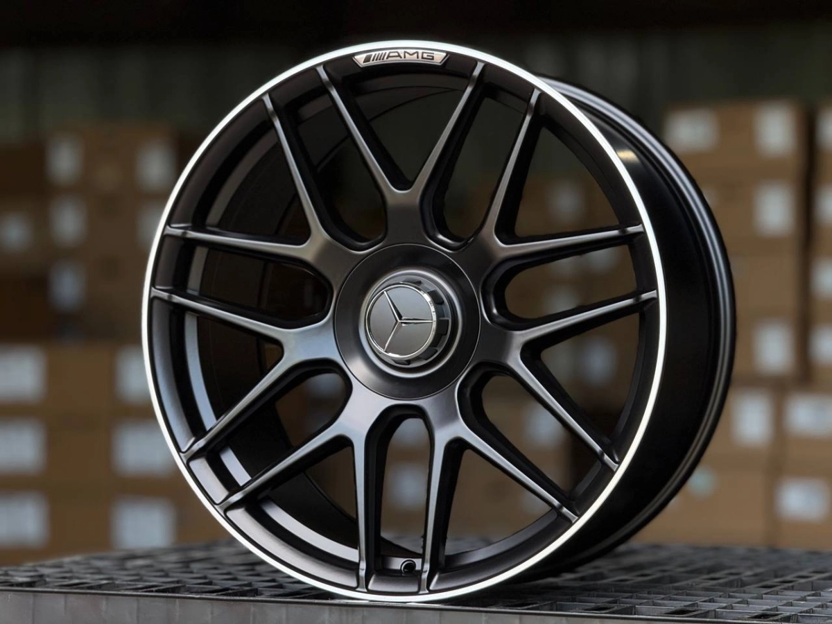 MERCEDES AMG K7040