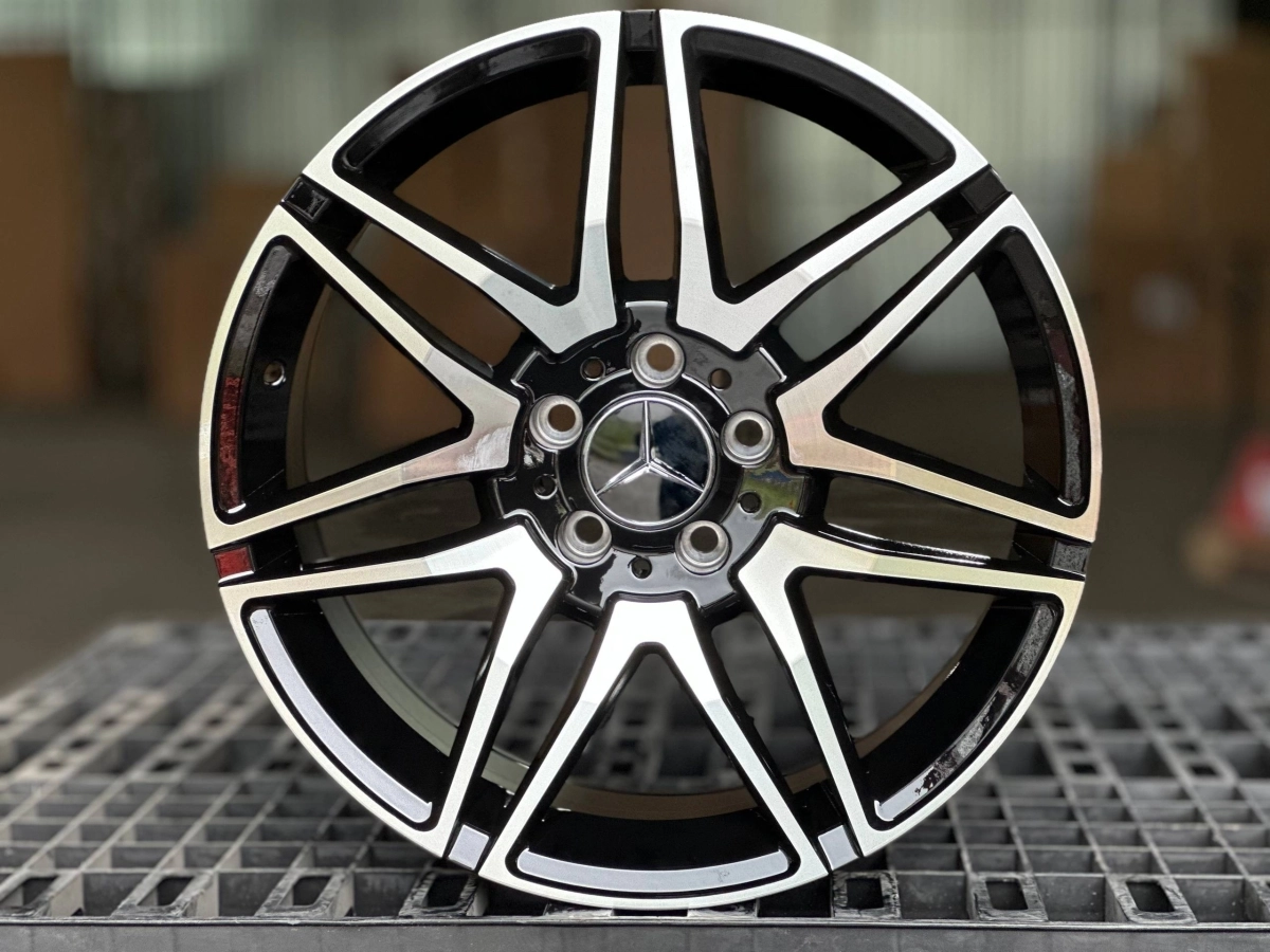 Mercedes AMG 8361