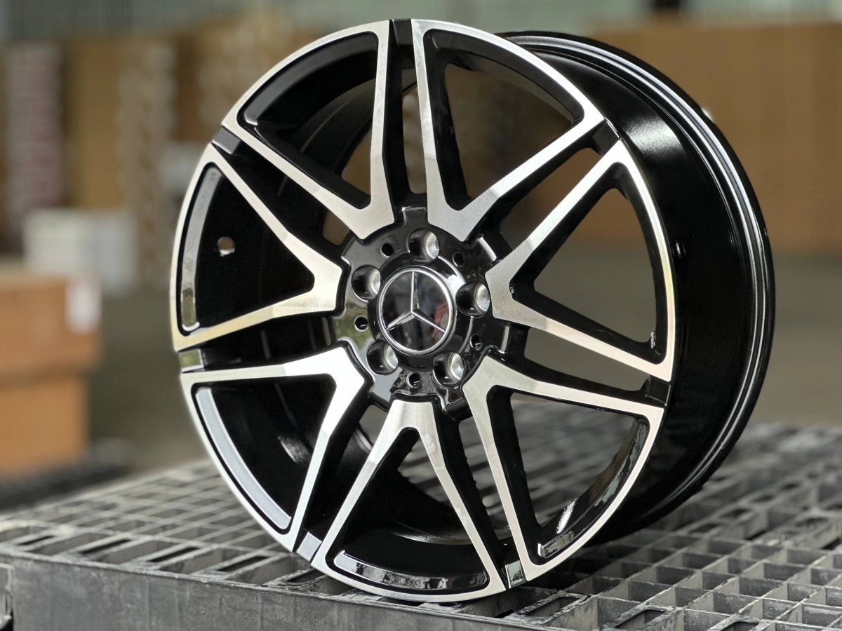 Mercedes AMG 8361