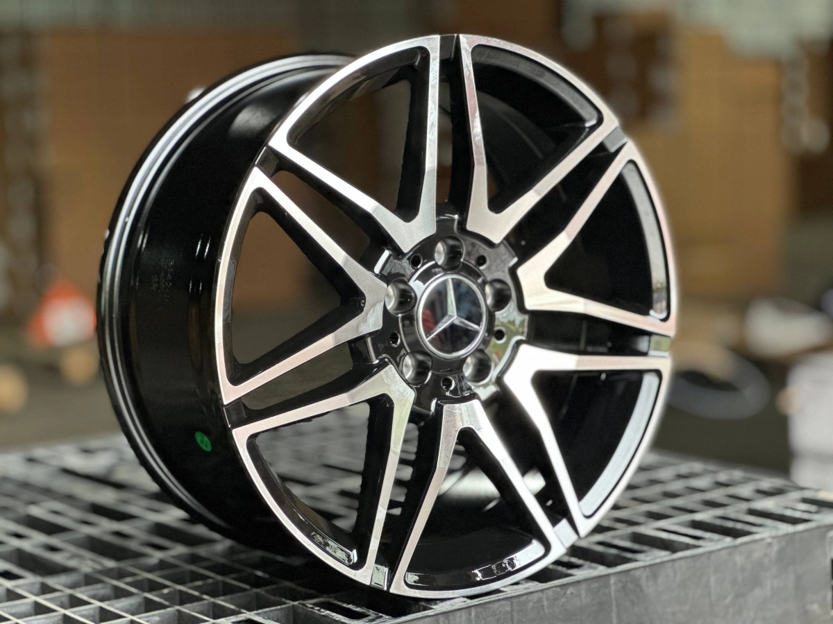 Mercedes AMG 8361