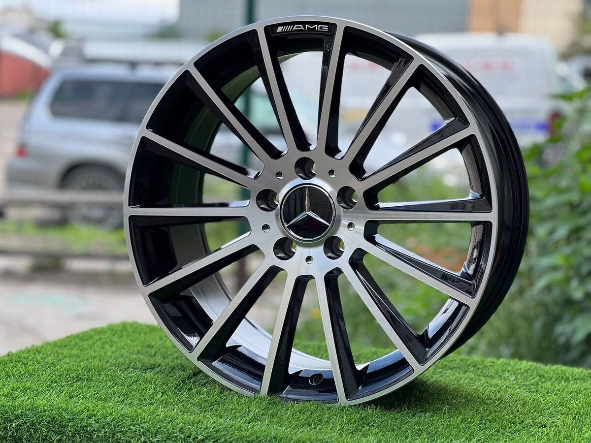 MERCEDES AMG 0236