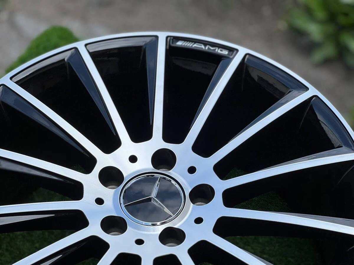 MERCEDES AMG 0236
