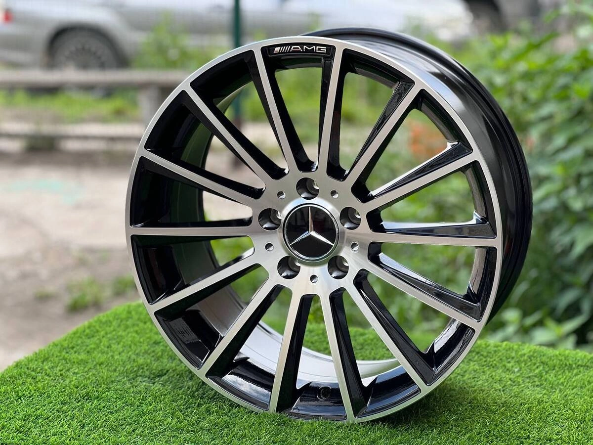 MERCEDES AMG 0236