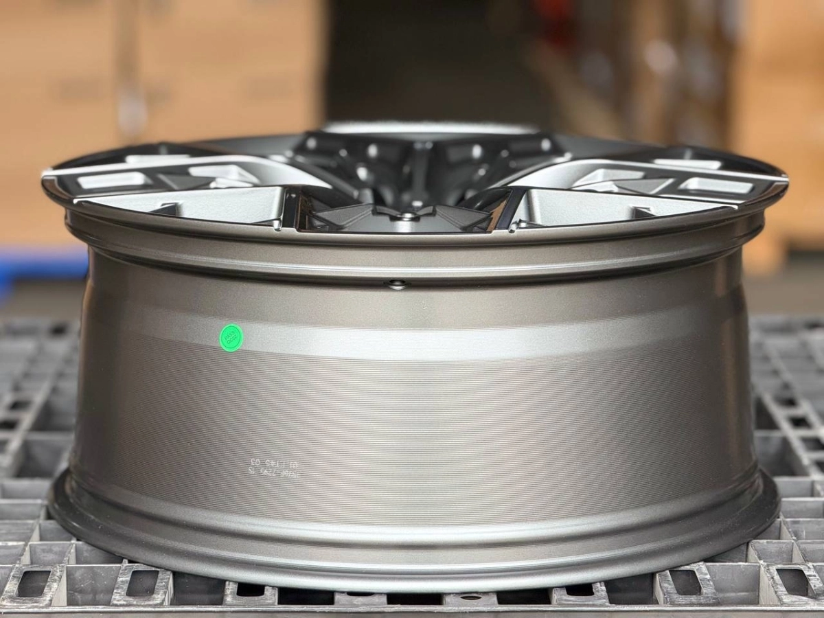 Land Rover H3576F FlowForming