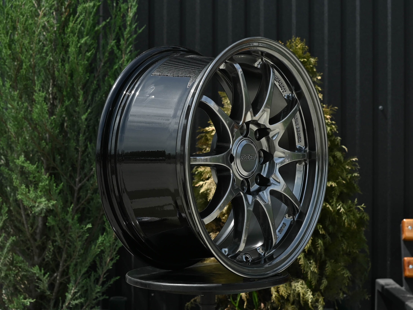 R15 Taigiro 1317 7.0J ET35 4*100/114.3 Темный хром