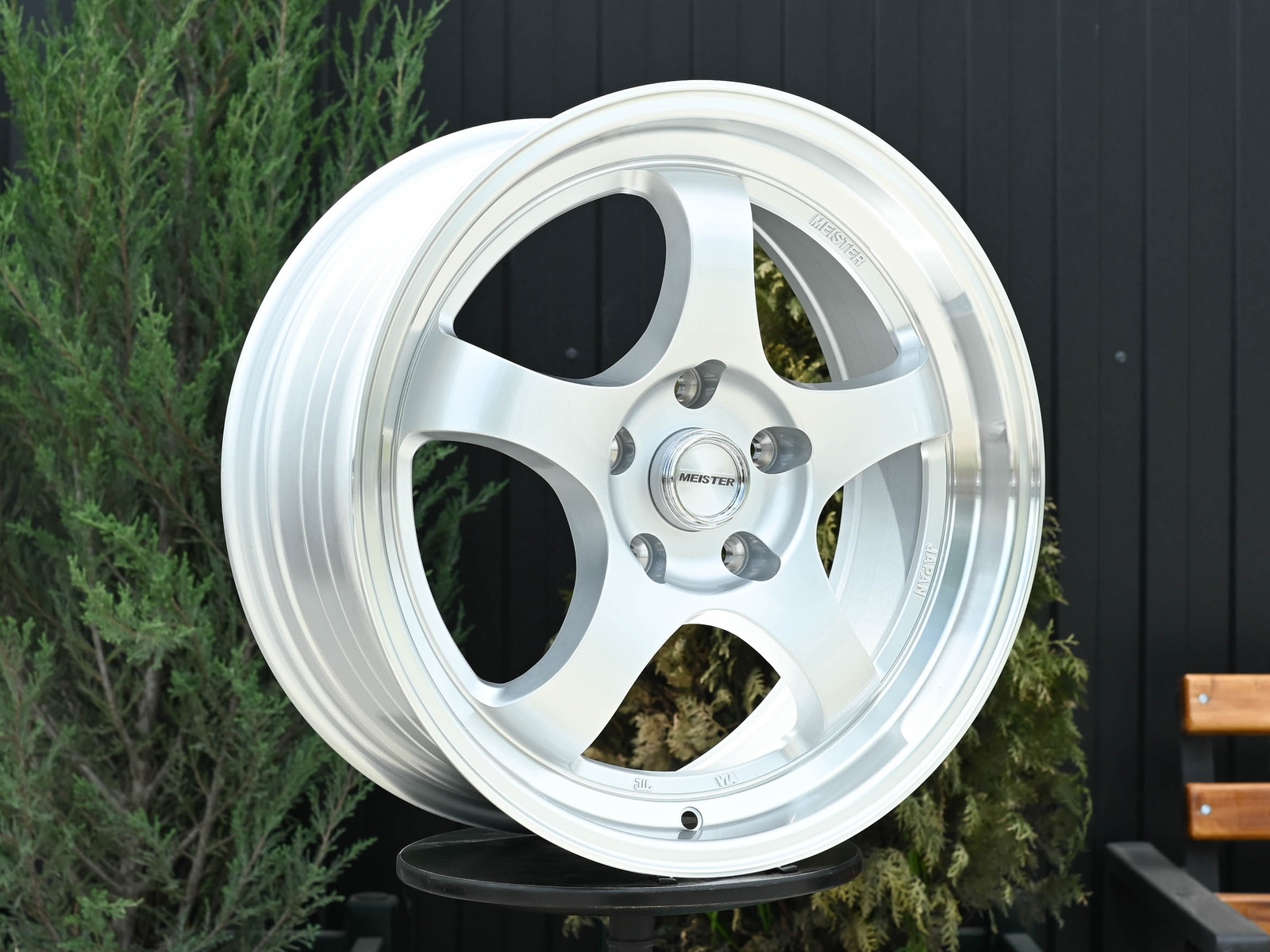R17 Taigiro Meister 7.5J ET38 5*114.3 Серебро