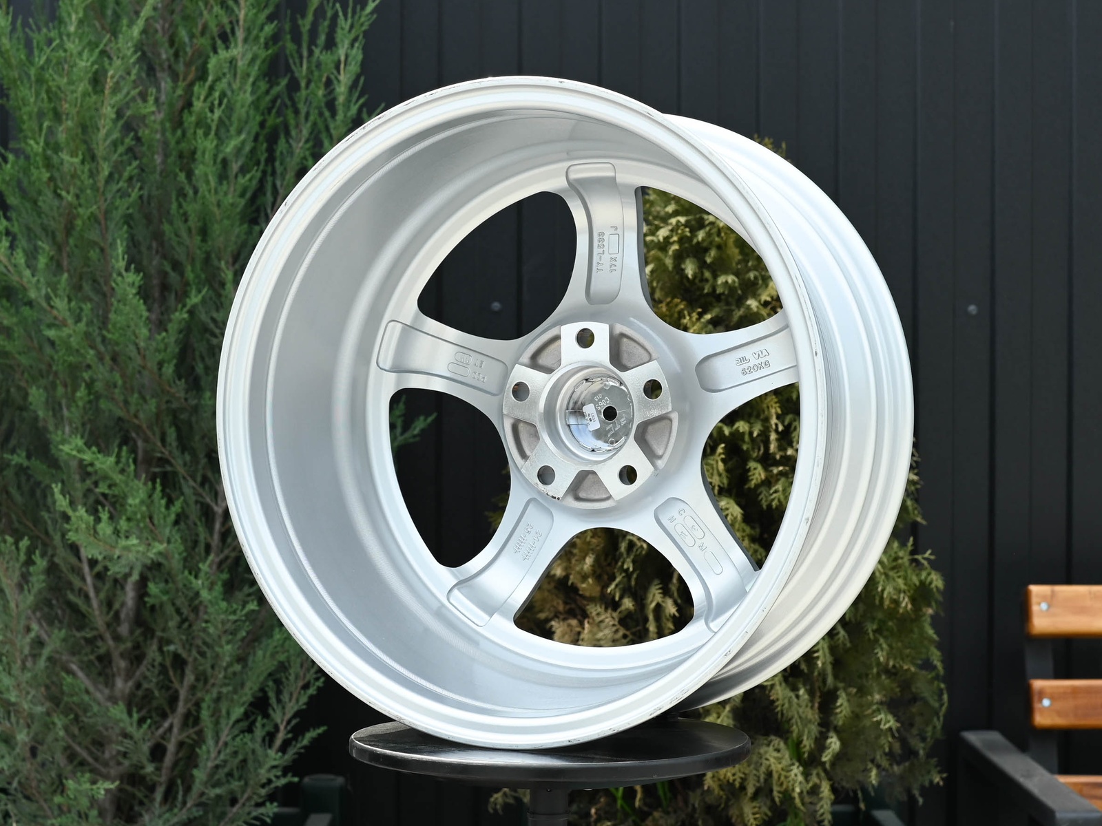 R17 Taigiro Meister 7.5J ET38 5*114.3 Серебро