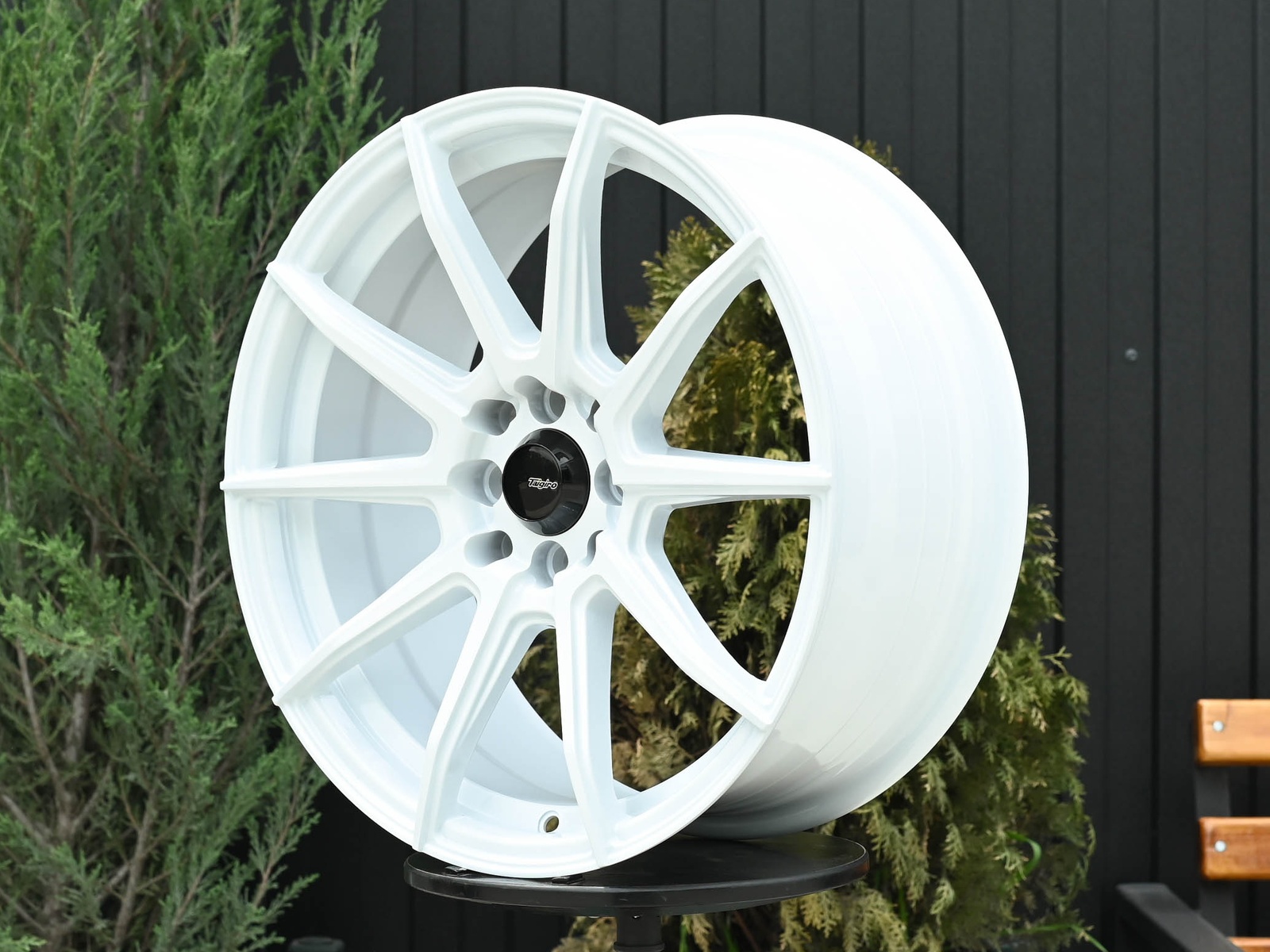 R17 Taigiro Spider 7.5J ET35 4*100/114.3 Белый