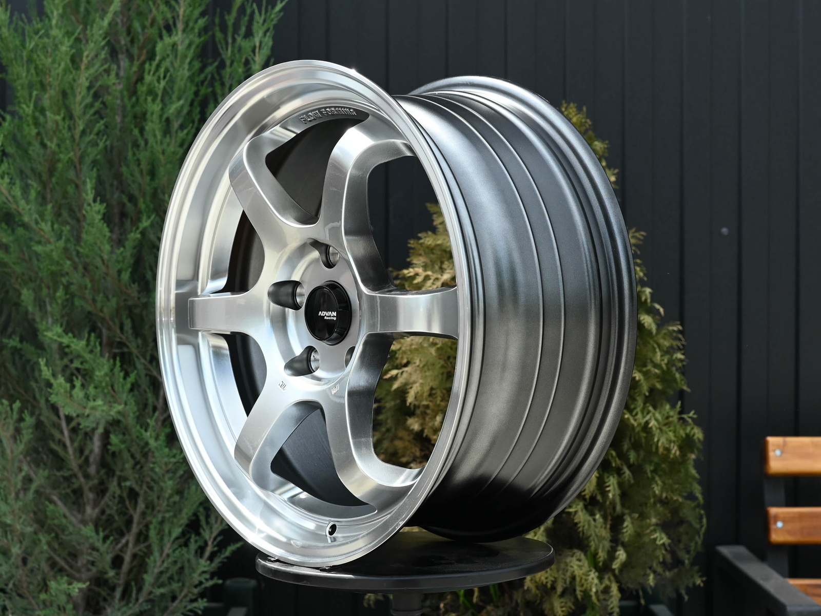 R17 Taigiro R6 7.5J ET38 5*100 Темный хром