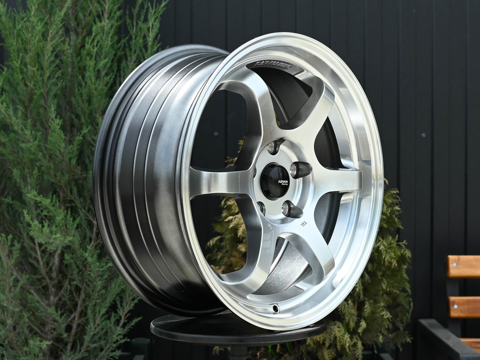 R17 Taigiro R6 7.5J ET38 5*100 Темный хром