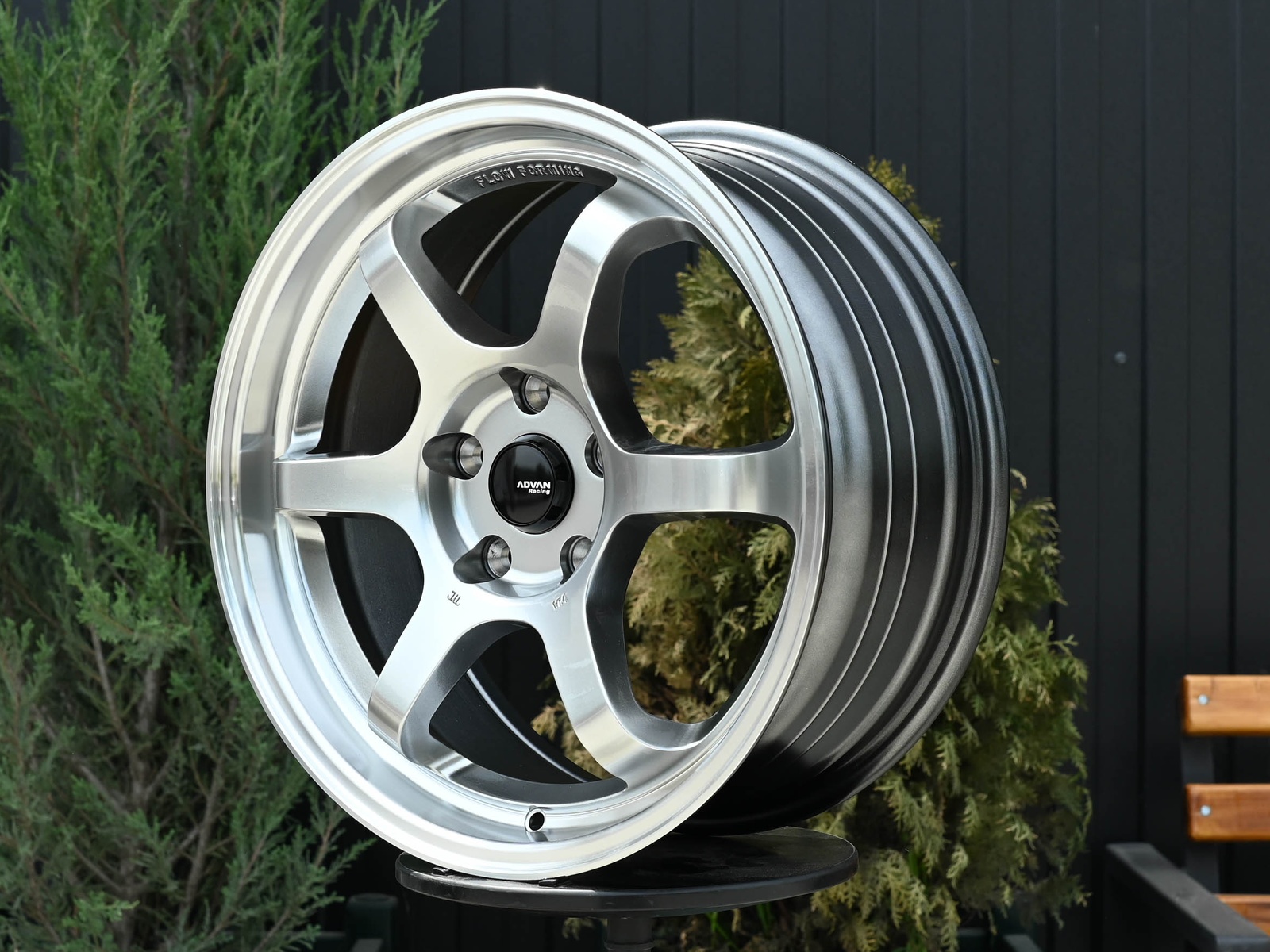 R17 Taigiro R6 7.5J ET38 5*100 Темный хром