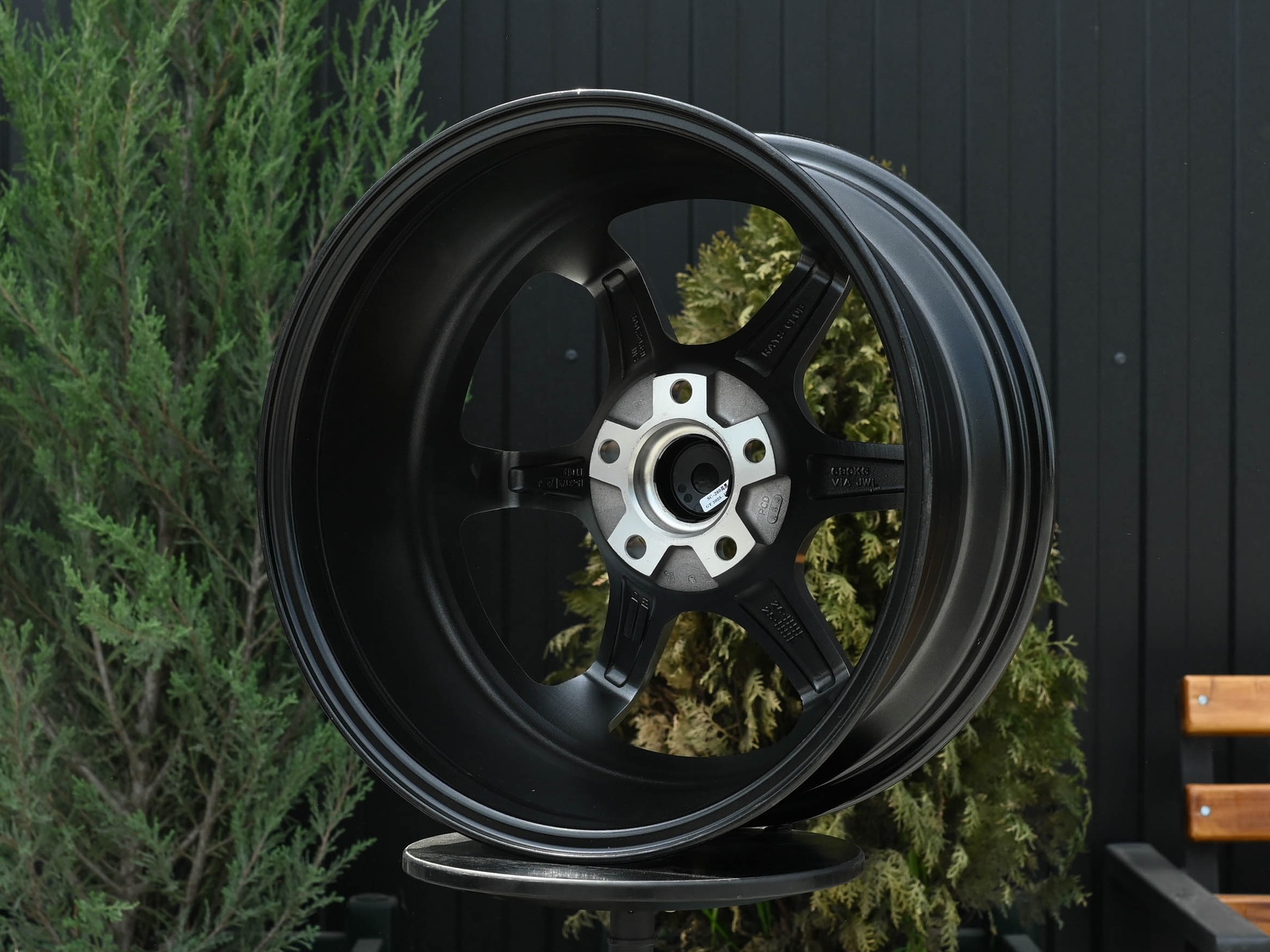 R17 Taigiro R6 7.5J ET38 5*100 Темный хром