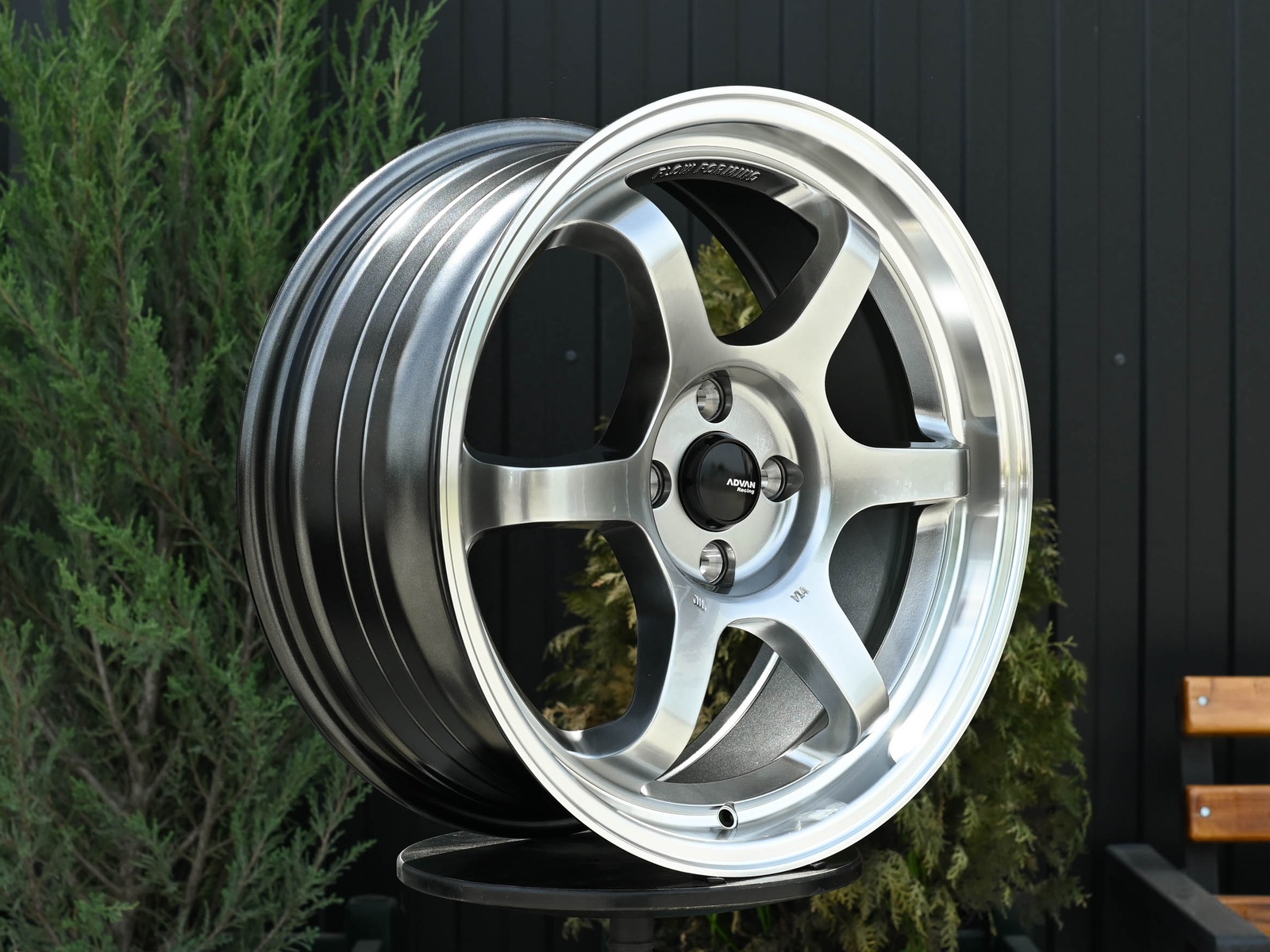 R17 Advan RG2 Стиль 7.5J ET38 4*100 Темный хром