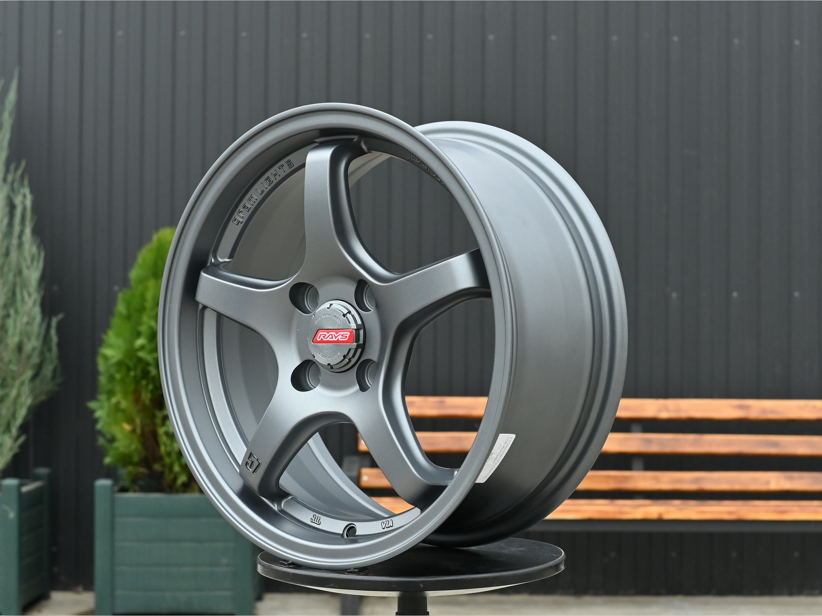 R16 Rays Gram 57CR Стиль 7.0J ET40 4*100 Графит