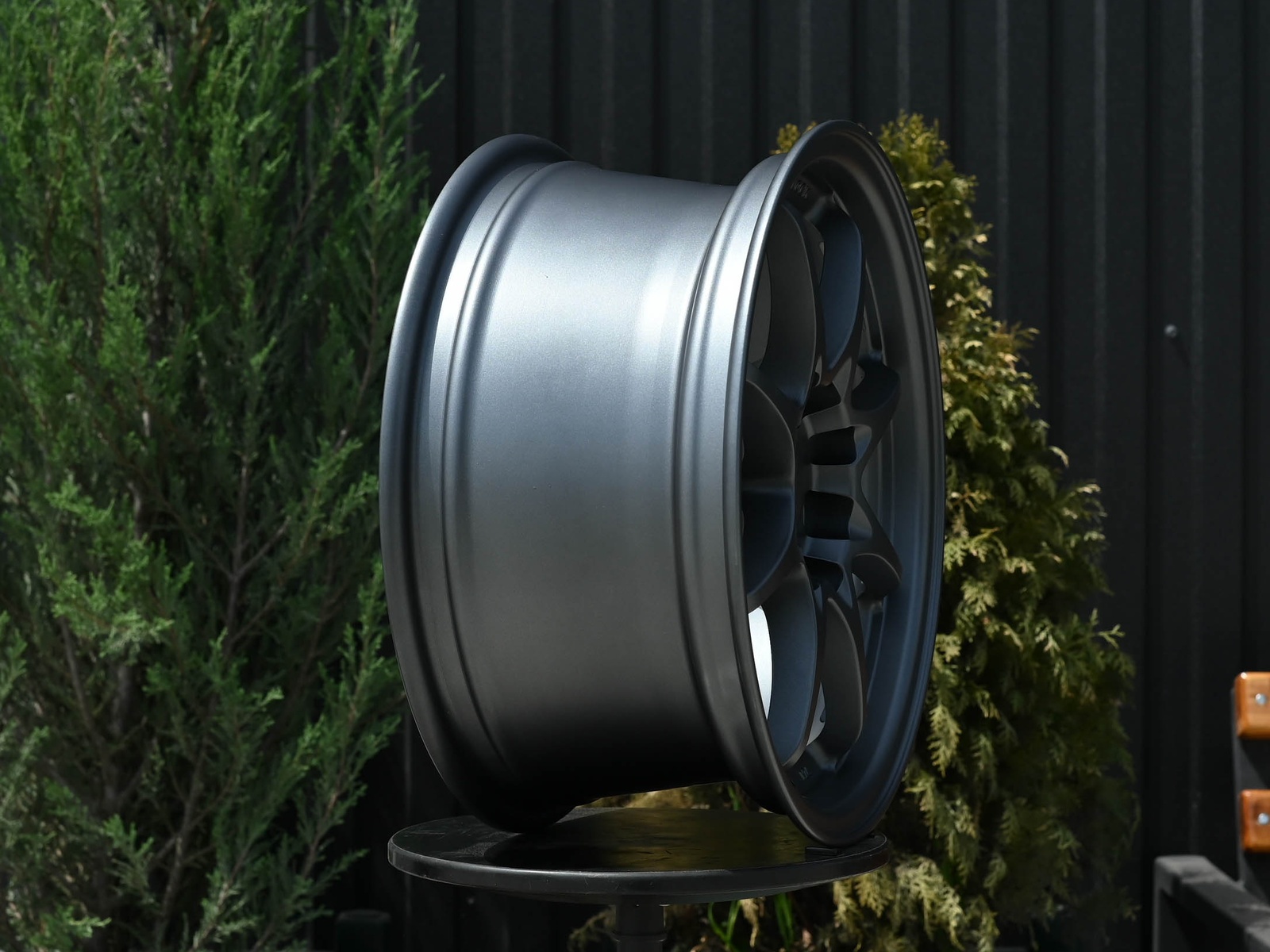 R15 Volk Racing CE28 Стиль 7.0J ET35 4*100/114.3 Графит