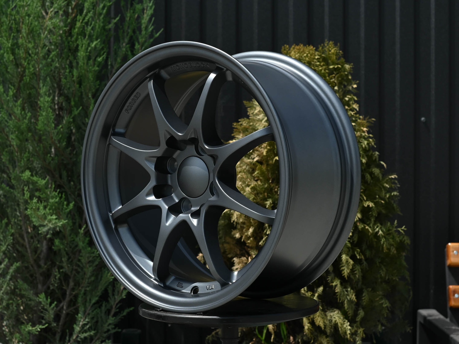 R15 Volk Racing CE28 Стиль 7.0J ET35 4*100/114.3 Графит