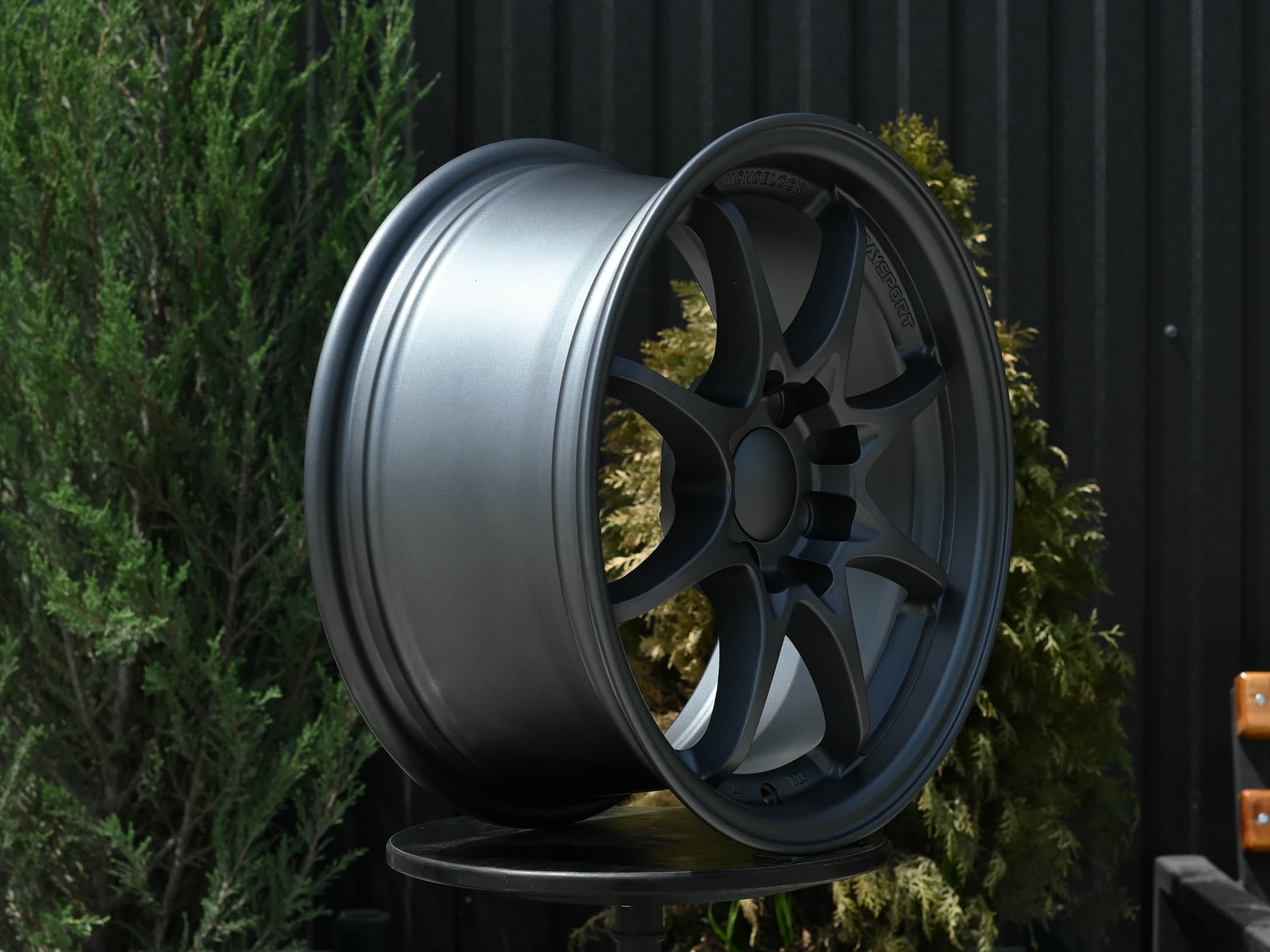 R15 Volk Racing CE28 Стиль 7.0J ET35 4*100/114.3 Графит