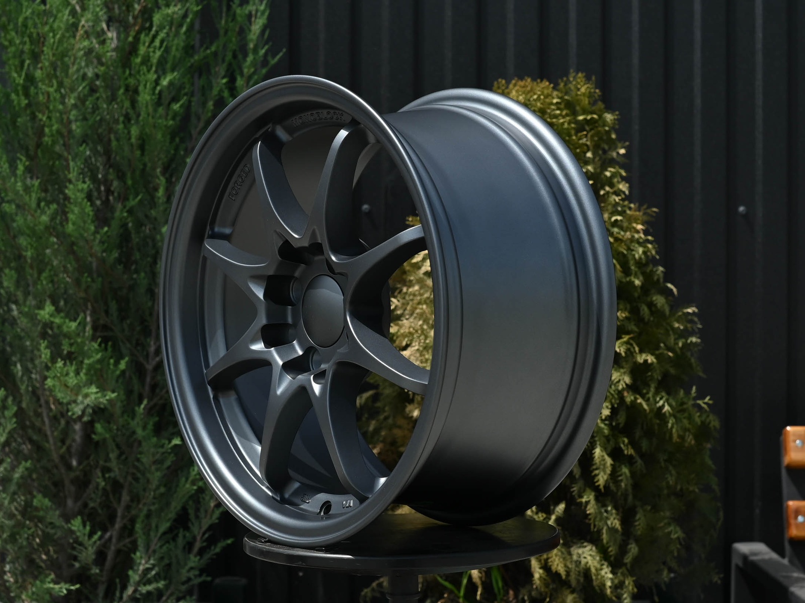 R15 Volk Racing CE28 Стиль 7.0J ET35 4*100/114.3 Графит