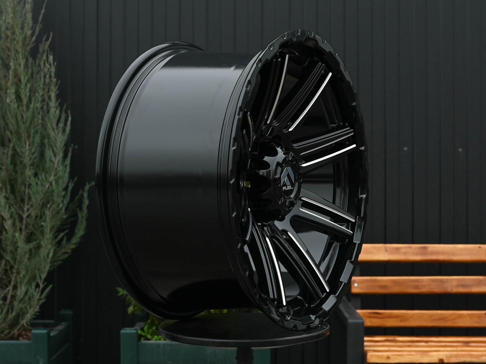R18 Fuel FBX 5258 Стиль 9.0J ET0 6*139.7 Черный ФЗ